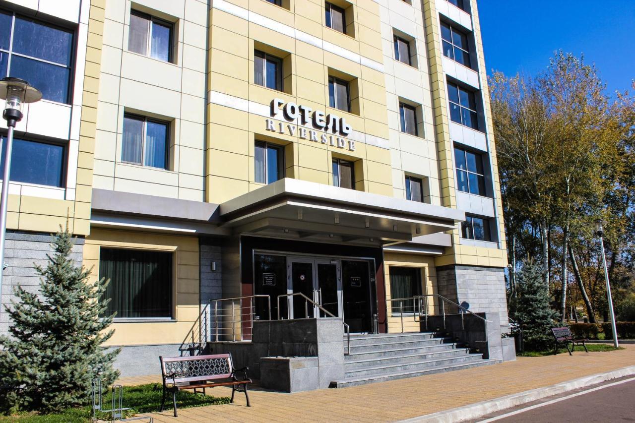 Riverside- Hotel And Mice Csernyihiv Kültér fotó
